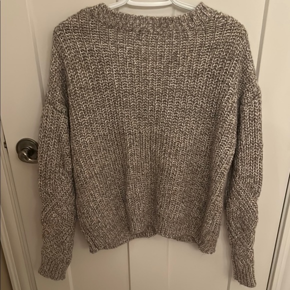 Dynamite Gray V-Neck Cozy Knit Sweater, size S - Picture 4 of 6